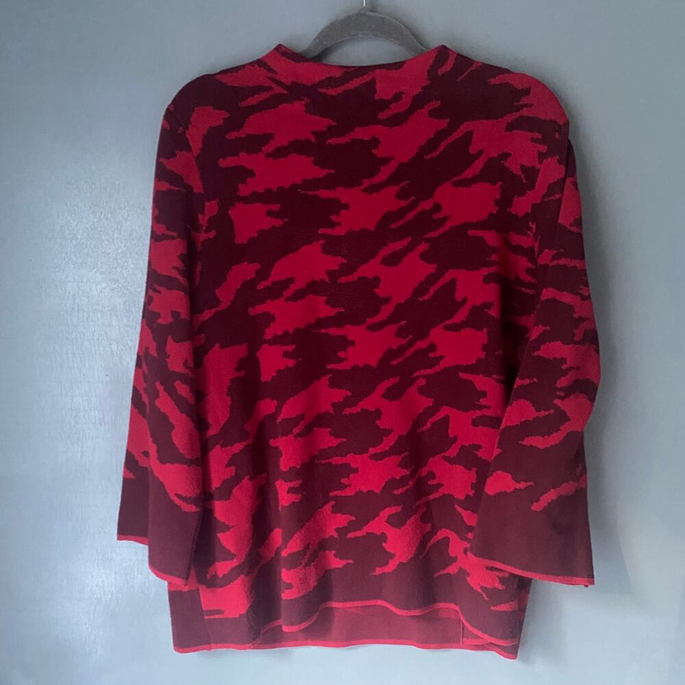 Chico's Women's XLP Red Tight Knit Camo Sweater Back Zipper Classic Colorful